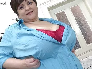 MILF tetona en video ...
