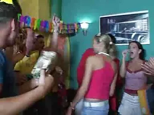 Tres lesbianas se di ...